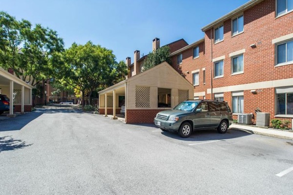 Harbor Way Exterior 1